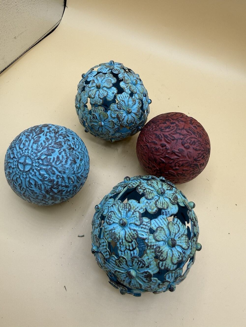 Turquoise Metal Decorative Sphere Ball Set Floral Scrollwork Home Decor 4pc
